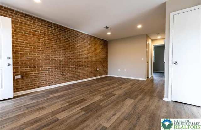 4070 Winfield Terrace Gallery 4