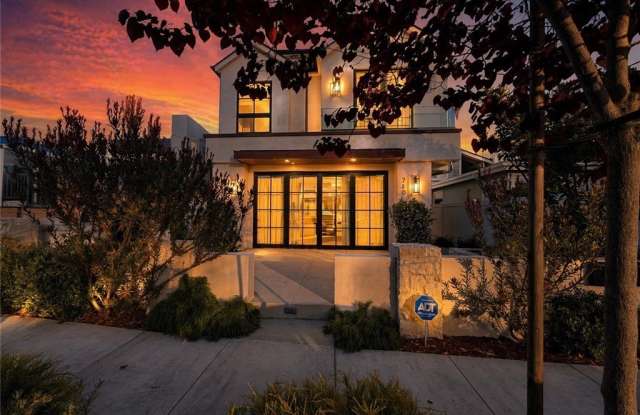 710 Avocado Avenue - 710 Avocado Avenue, Newport Beach, CA 92625