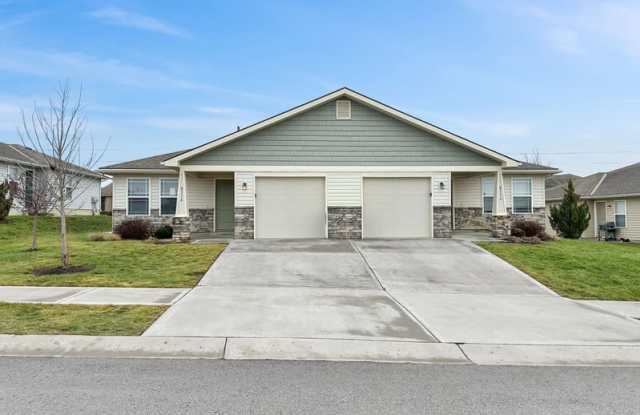 8114 SW 1st St - 8114 Southwest 1st Street, Blue Springs, MO 64014 8114 SW 1st St - 8114 Southwest 1st Street, Blue Springs, MO 64014