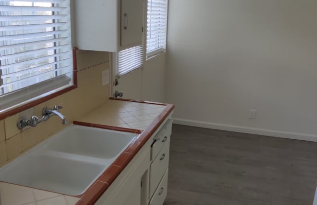 1718 E Mariposa Ave - 1718 E Mariposa Ave, El Segundo, CA 90245