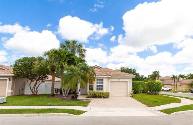 11811 SW 8th St photos photos