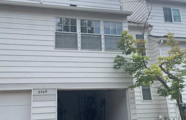 8585 East Union Avenue - 1 Gallery 1