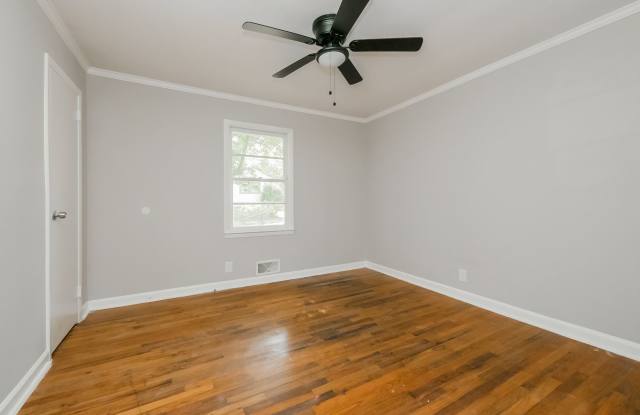 FOR RENT! 3 BEDROOM 1 BATH Gallery 3