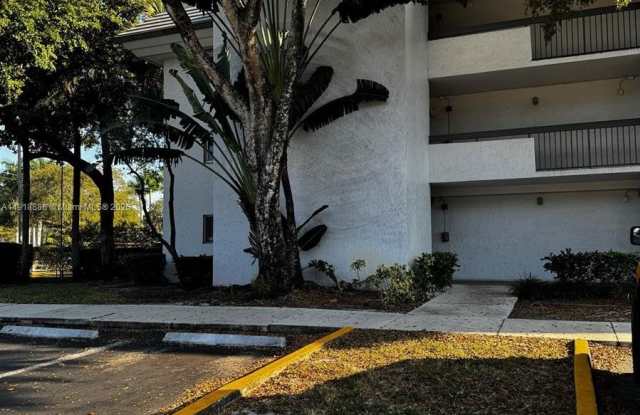 701 N Pine Island Rd photos photos