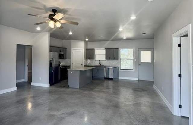 601 Monticello Drive photos photos