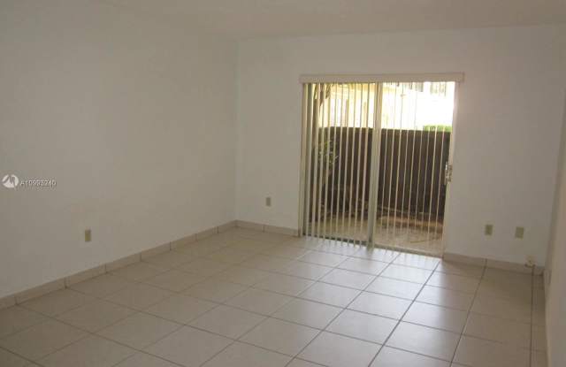 10786 N KENDALL DR Gallery 3