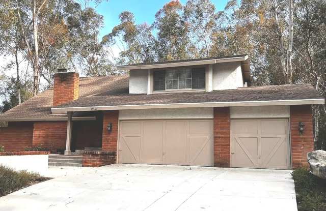 Stunning 5-Bedroom Home in Lake Forest! photos photos Stunning 5-Bedroom Home in Lake Forest! photos photos