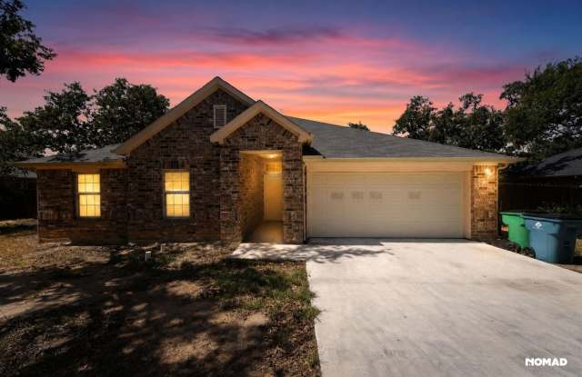Spacious 4BR House in Runaway Bay photos photos Spacious 4BR House in Runaway Bay photos photos