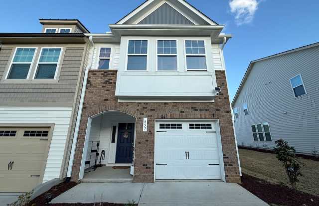 Newly Built 3BD, 2.5BA End Unit Zebulon Townhome in an HOA Community with Premier Amenities photos photos