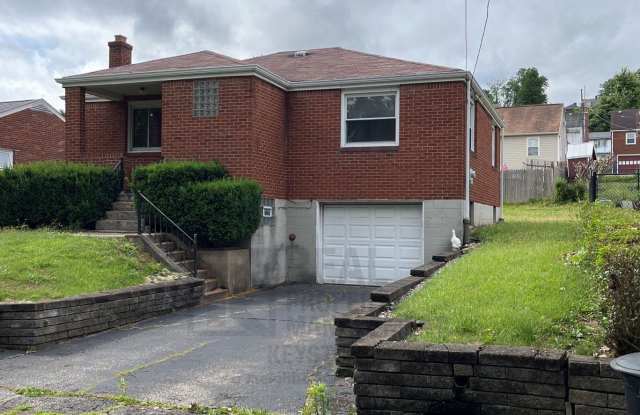 Perfect 3 Bedroom/1 Bath in Clairton! - 910 9th Street, Clairton, PA 15025