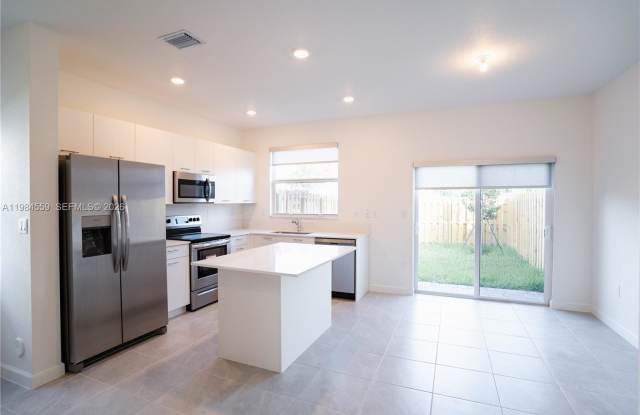 12133 Northwest 23rd Court Gallery 2