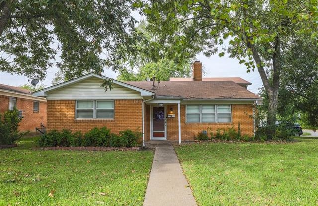 3700 Stadium Drive - 3700 Stadium Dr, Fort Worth, TX 76109