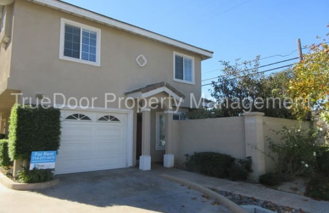 695 Center Street - 695 Center Street, Costa Mesa, CA 92627