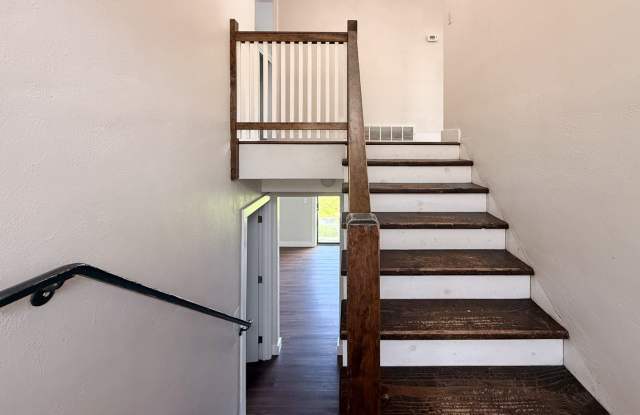 West Salem Home with Daylight Basement ~ Cascade 970 Gallery 3