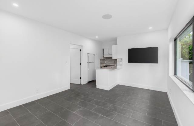 3720 Morton Avenue Gallery 3
