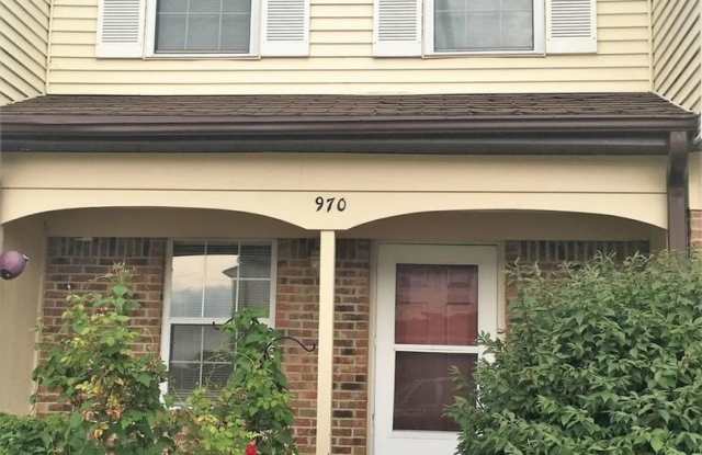 Spacious 2 bedroom townhome available! photos photos