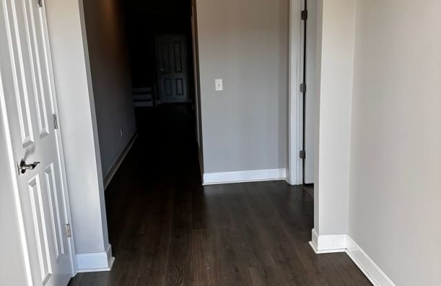 Carothers Farms - Three Bedroom House with 2 Car Garage Gallery 4