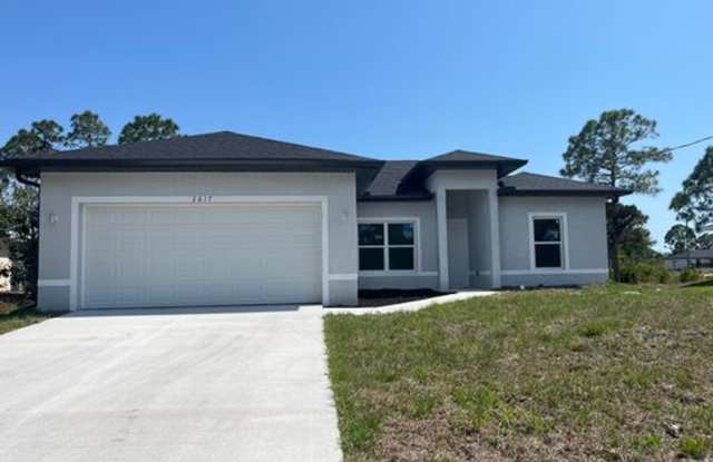 Large 3 Bedroom, 2 Bath + Den photos photos