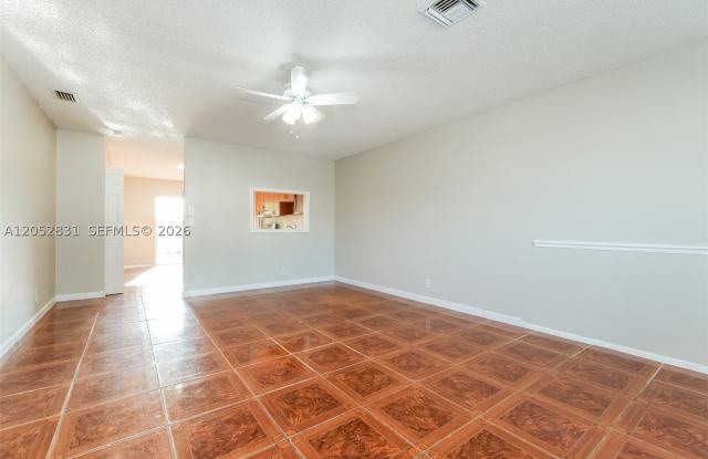 6004 Westfall Rd Gallery 3