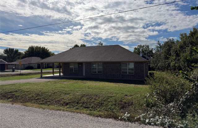 1701 Tanglewood Drive Gallery 1