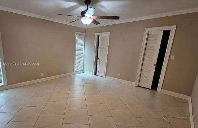 4602 KING PALM DR #4602 TAMARAC, FL 33319 Gallery 3