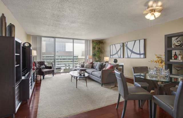Capitol Towers – Towers and Villas. Gallery 4
