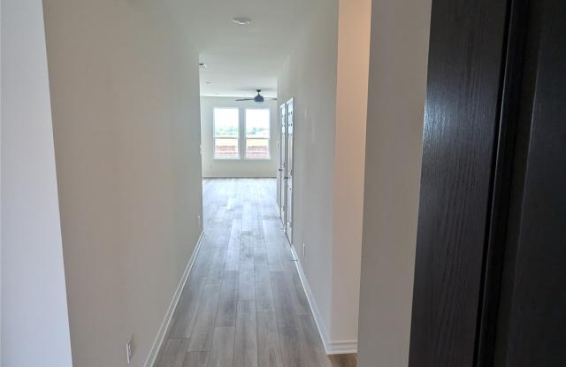 425 Princewood Drive Gallery 4