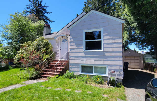 10541 Phinney Ave N photos photos