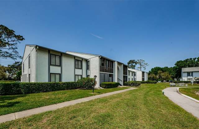 1151 PINE RIDGE Circle W Gallery 3