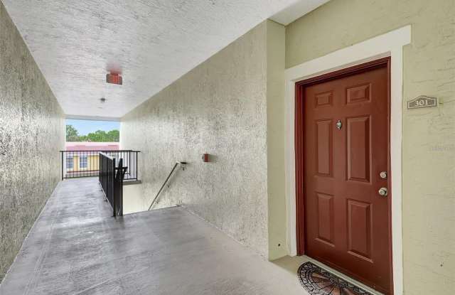 5500 BENTGRASS Drive Gallery 4