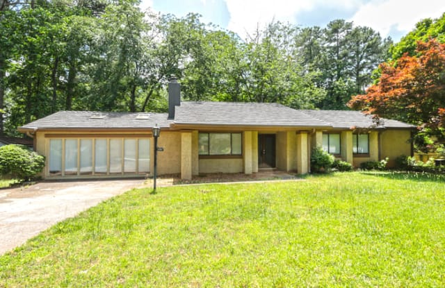6835 West Woodridge Place - 6835 West Woodridge Place, Douglasville, GA 30135
