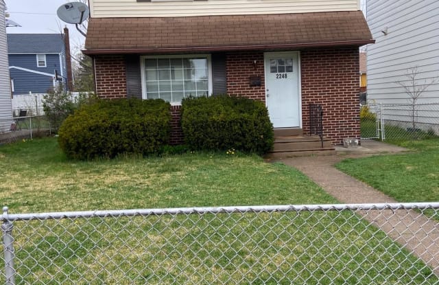 2248 HOLLINSHED AVENUE - 2248 Hollinshed Avenue, Camden County, NJ 08110