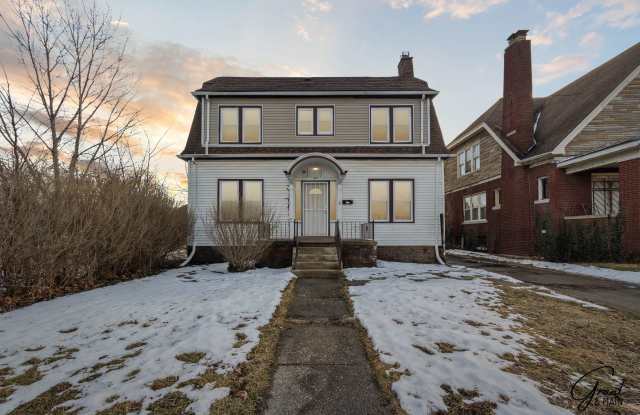 Stunning 3 Bedroom 1 Bath Colonial - Detroit photos photos