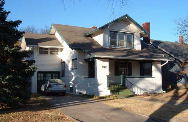 102 E 17th - 102 E 17th Ave, Hutchinson, KS 67502