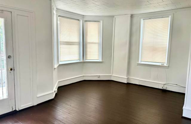 117 N Georgia Ave Gallery 2