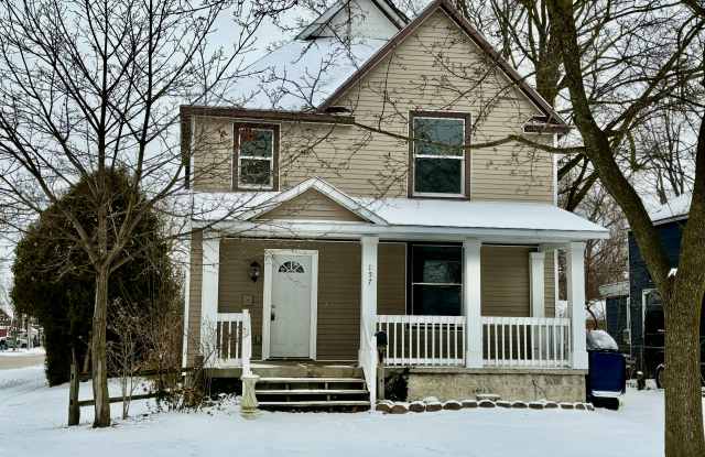 157 E 18th St - 157 East 18th Street, Holland, MI 49423