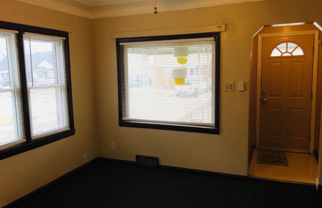 12739 Sarsfield Gallery 3