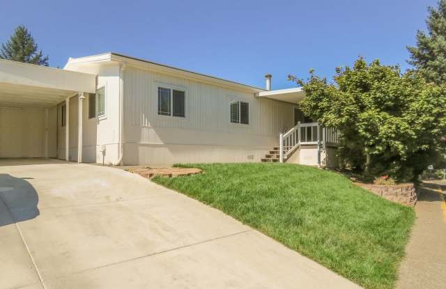 3 bedroom 2 bath available in Century Meadows Park in Aurora !! - 11632 Blue Heron Lane Northeast, Marion County, OR 97002