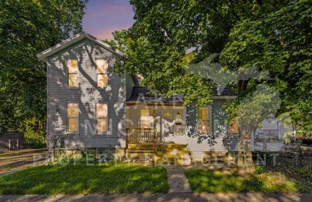 815 Davis Ave NW Gallery 1