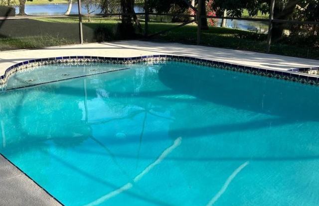 2944 NE Loquat Lane Gallery 3