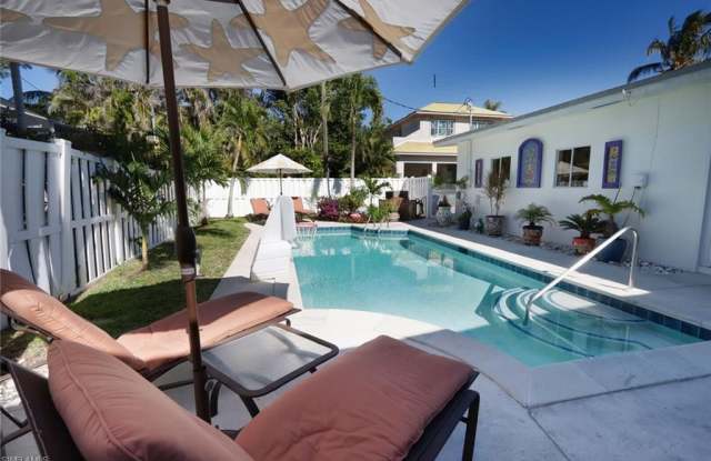 359 2nd AVE N - 359 2nd Avenue North, Naples, FL 34102
