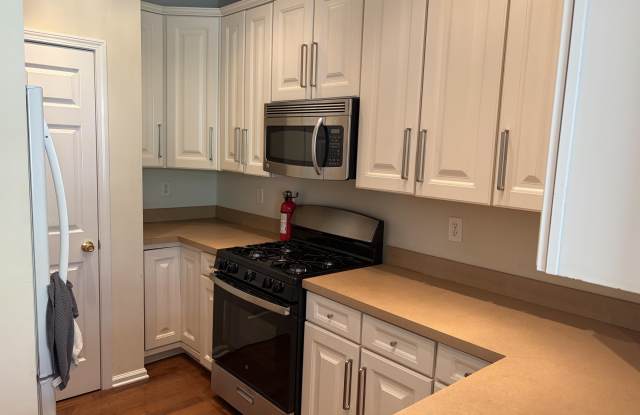 4 SWAN CT Gallery 4