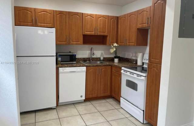 845 Northwest 46th Avenue - 845 Northwest 46th Avenue, Plantation, FL 33317