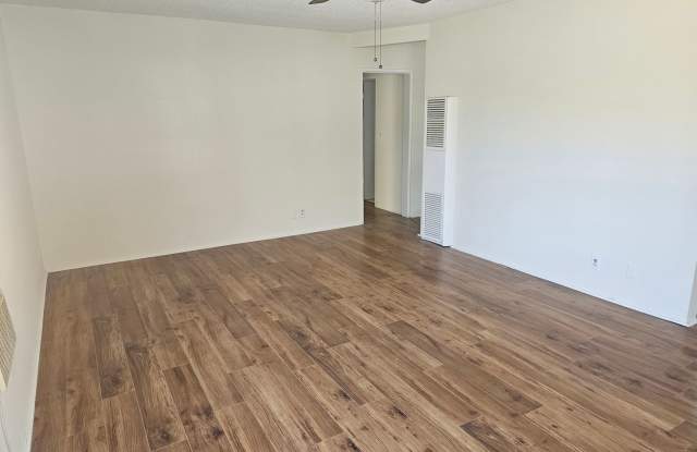 935-937 W. 17th St. Gallery 3