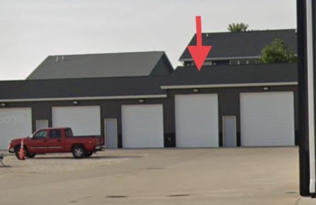 7869 Commerce B4 - 7869 Commerce Park, Dubuque County, IA 52002