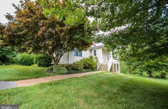 8711 HAWBOTTOM Road Gallery 3