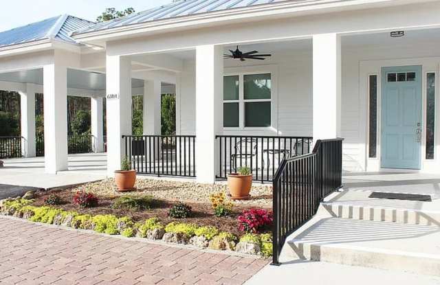 ***ANNUAL UNFURNISHED RENTAL***3 BEDS/2 BATHS**PRIVATE BACKYARD*** photos photos