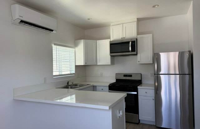 1628 7/8 W. Gage Ave. photos photos