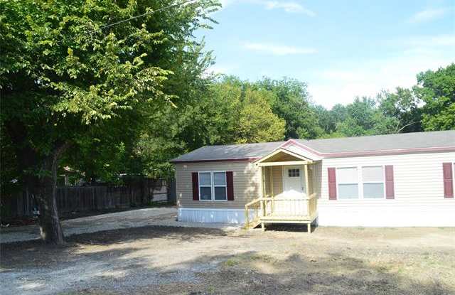 6747 county road 891 Road Gallery 2