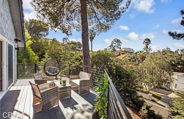 28245 Laura La Plante Drive Gallery 4